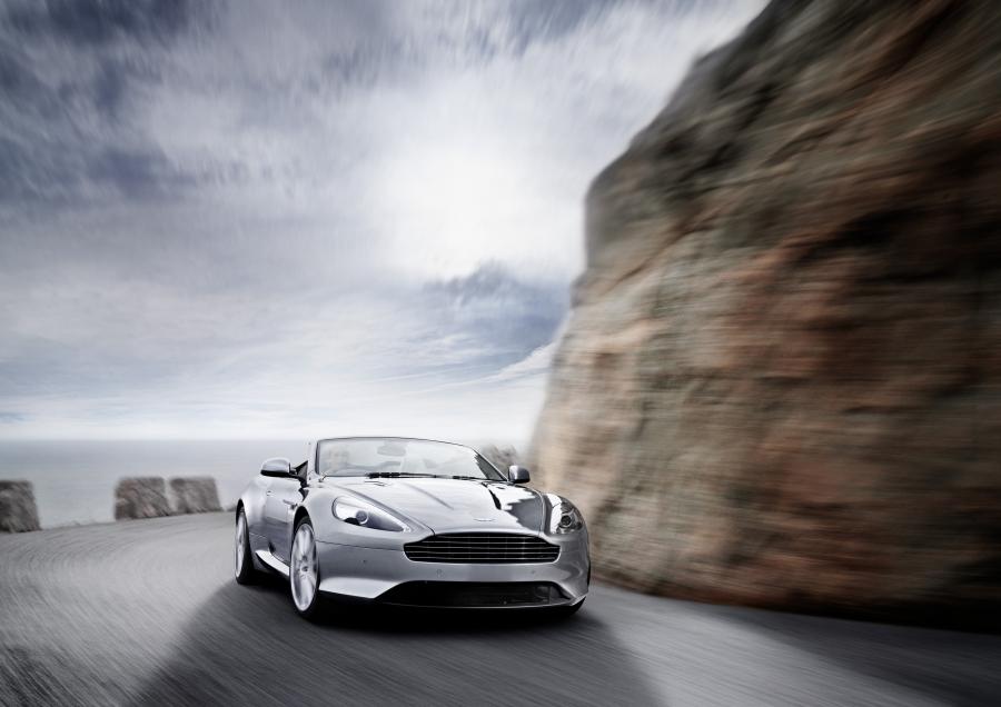  Aston Martin Virage Volante 2011 года  (фото 11 из 19)
